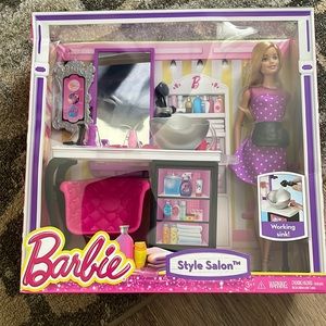 Barbie style salon!!